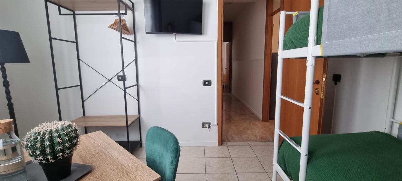 Guesthouse Tree Rooms Industrial Bergamo Buitenkant foto